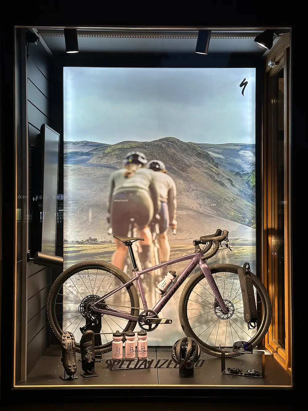 Neues Schaufenster – Diverge 4